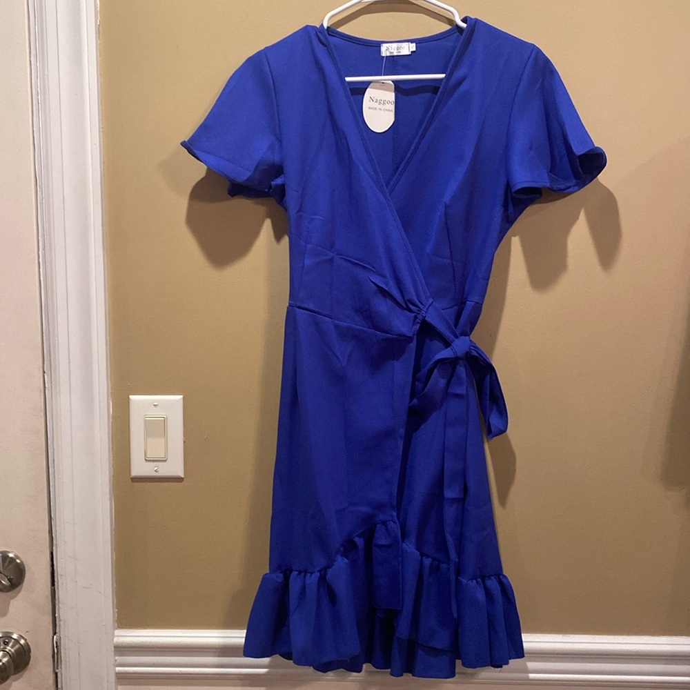 Naggoo new with tags short-sleeved blue wrap dress with ruffle at bottom
